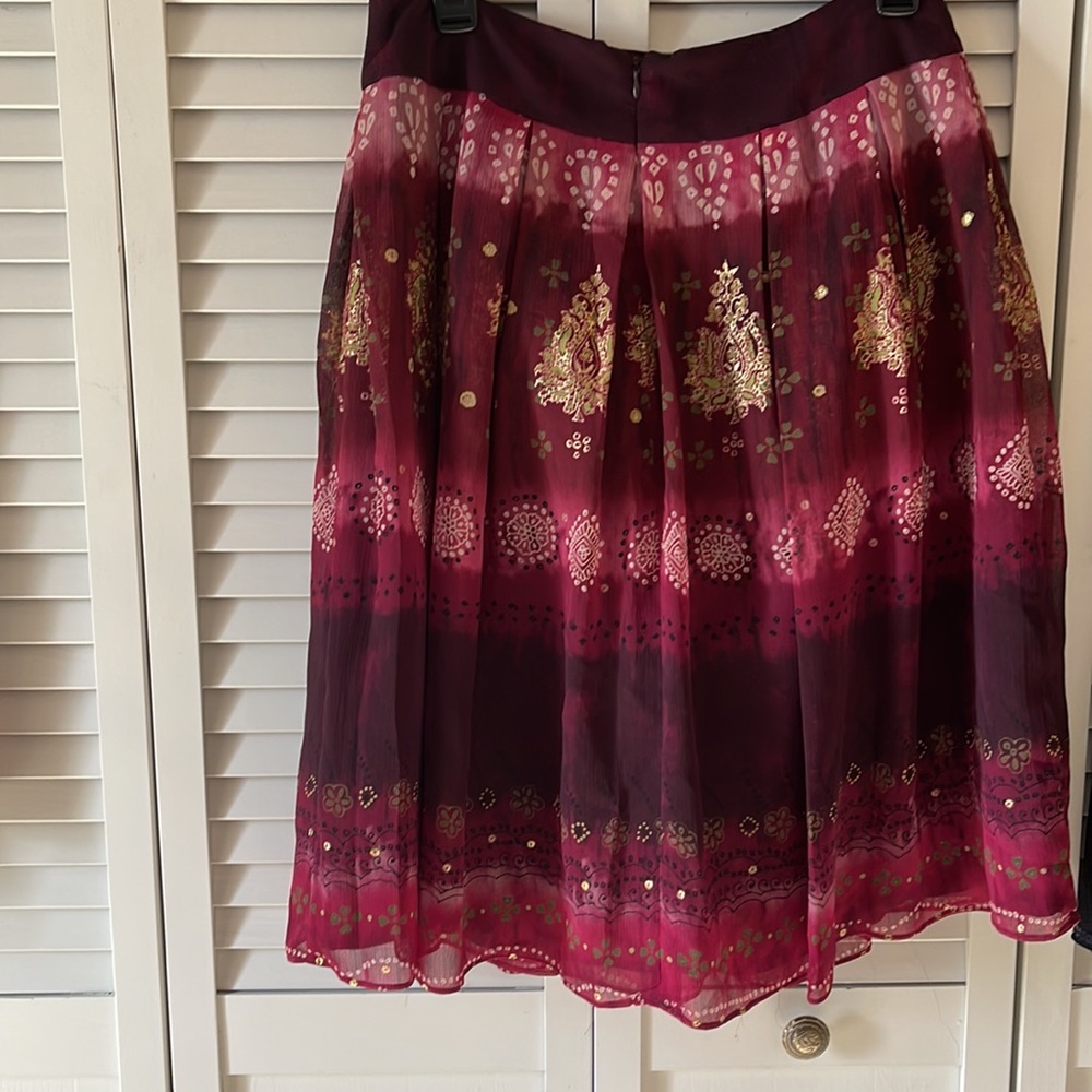 K Petite Burgundy/Green Sparkly Gold Lined Skirt - Picture 4 of 7